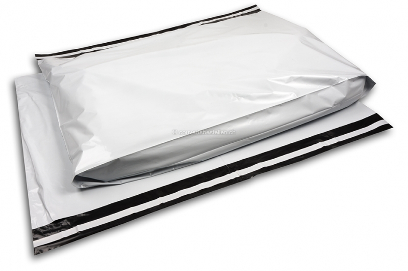 Blickdichte Foliencouverts aus reissfestem Kunststoff mit eine Bodenfalte von 100 mm